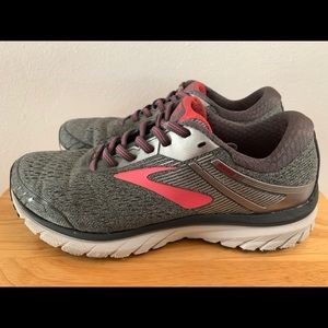 Brooks Adrenaline GTS 18 Running Shoes (grey/pink)